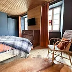 Vakantiehuis Ribera 1 - Beautiful Reformed House Parking