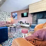 Vakantiehuis Ribera 1 - Beautiful Reformed House Parking