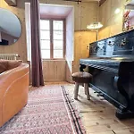 Ribera 1 - Beautiful Reformed House Parking Vakantiehuis