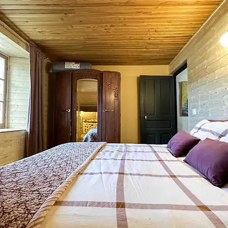 Ribera 1 - Beautiful Reformed House Parking Vakantiehuis *