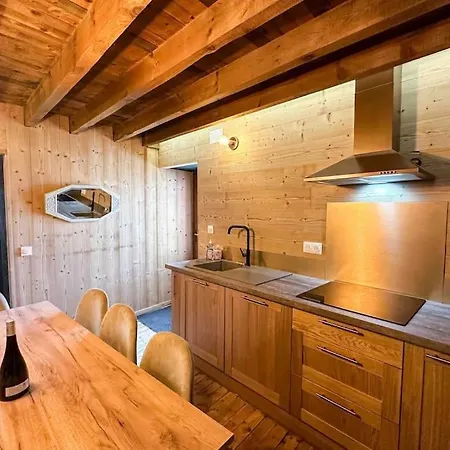 Ribera 1 - Beautiful Reformed House Parking Feriehus