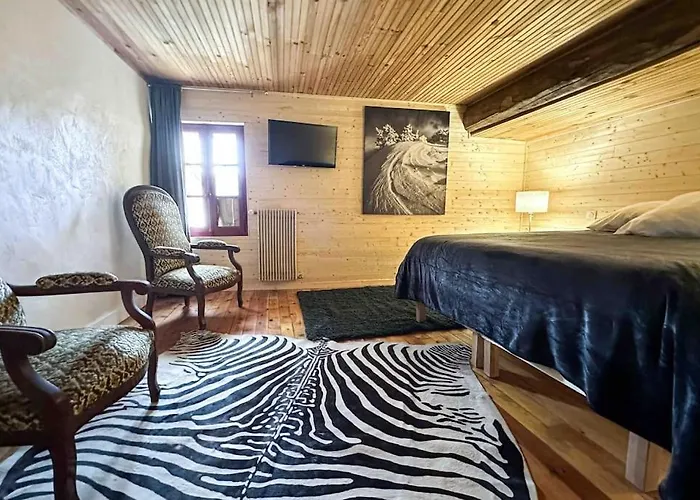 Ribera 1 - Beautiful Reformed House Parking Vakantiehuis